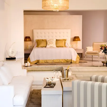 Gold - Small Luxury Of The World Hotel 4*